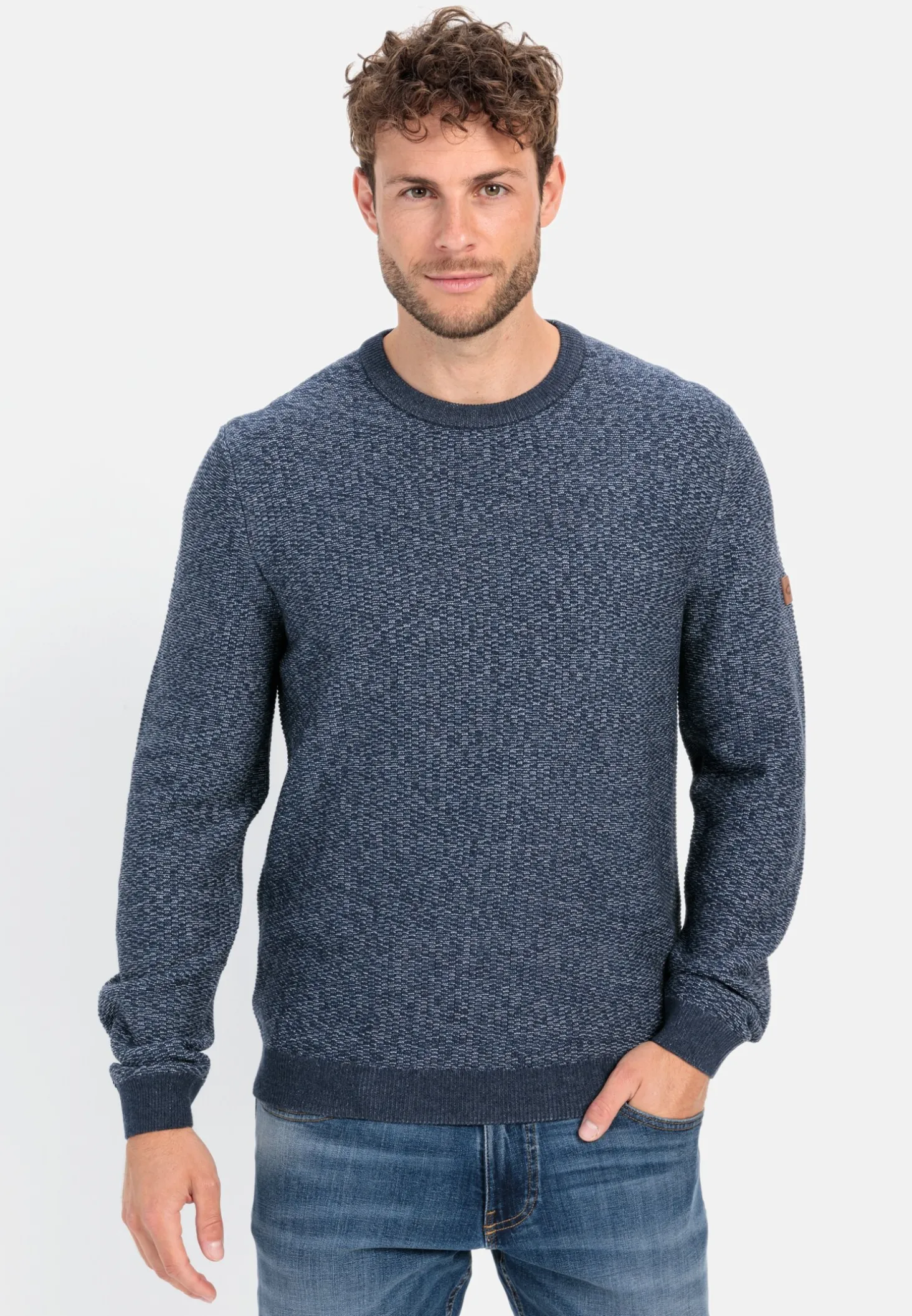 Strickpullover aus einem Baumwollmix