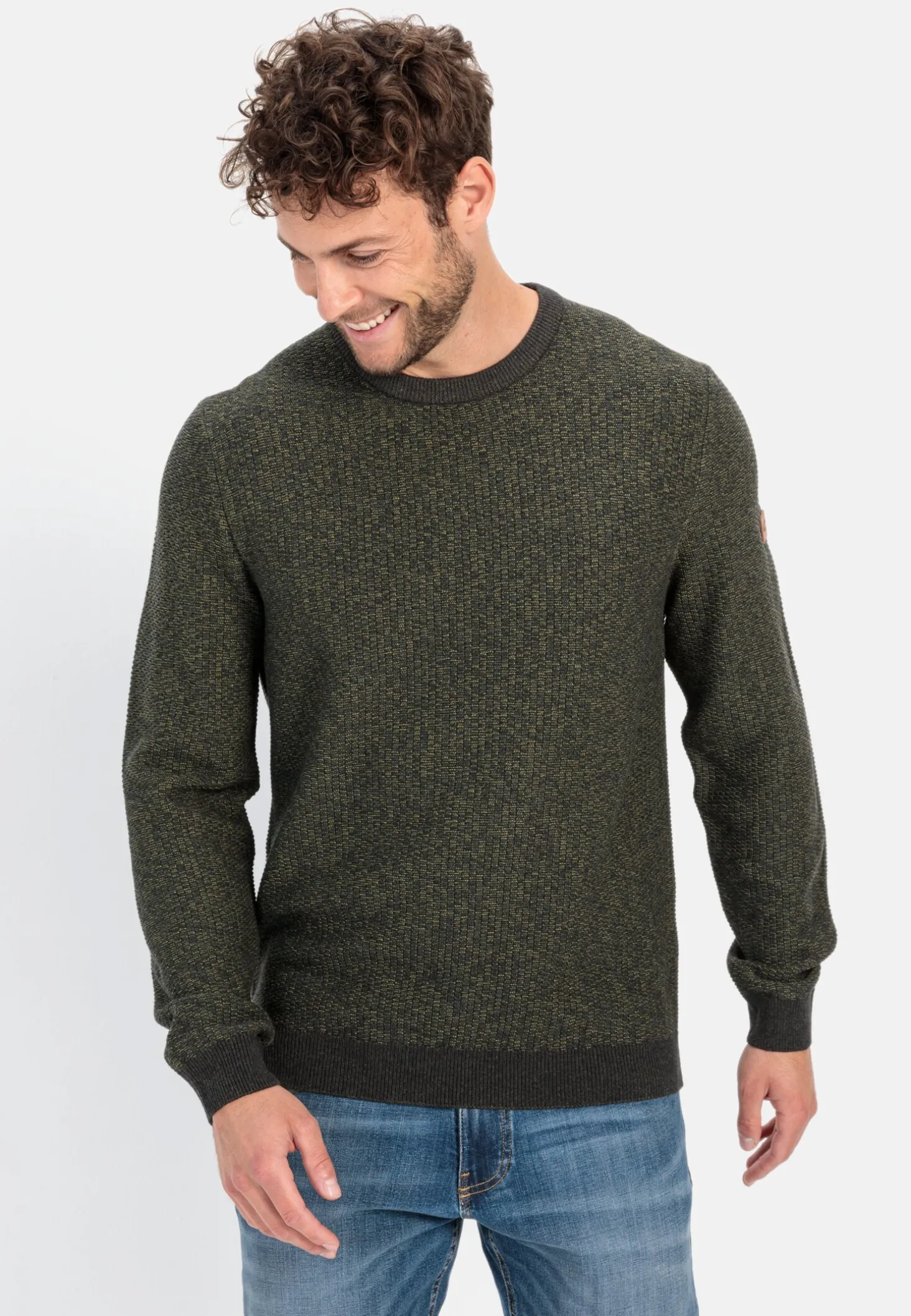 Strickpullover aus einem Baumwollmix
