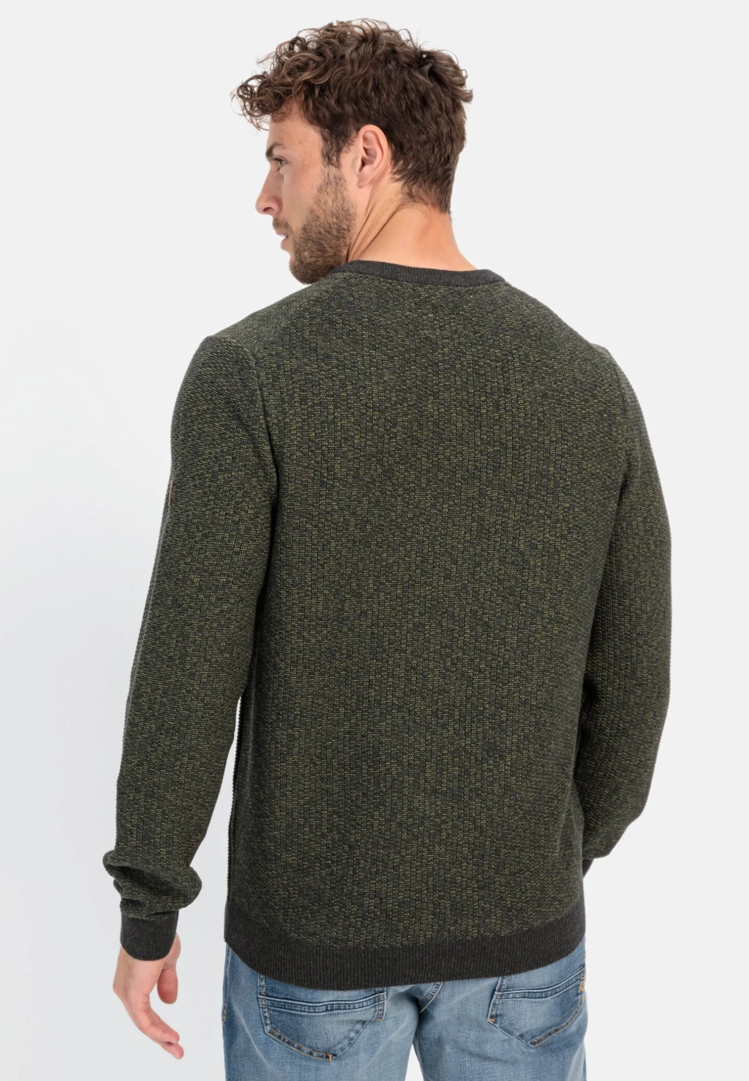 Strickpullover aus einem Baumwollmix
