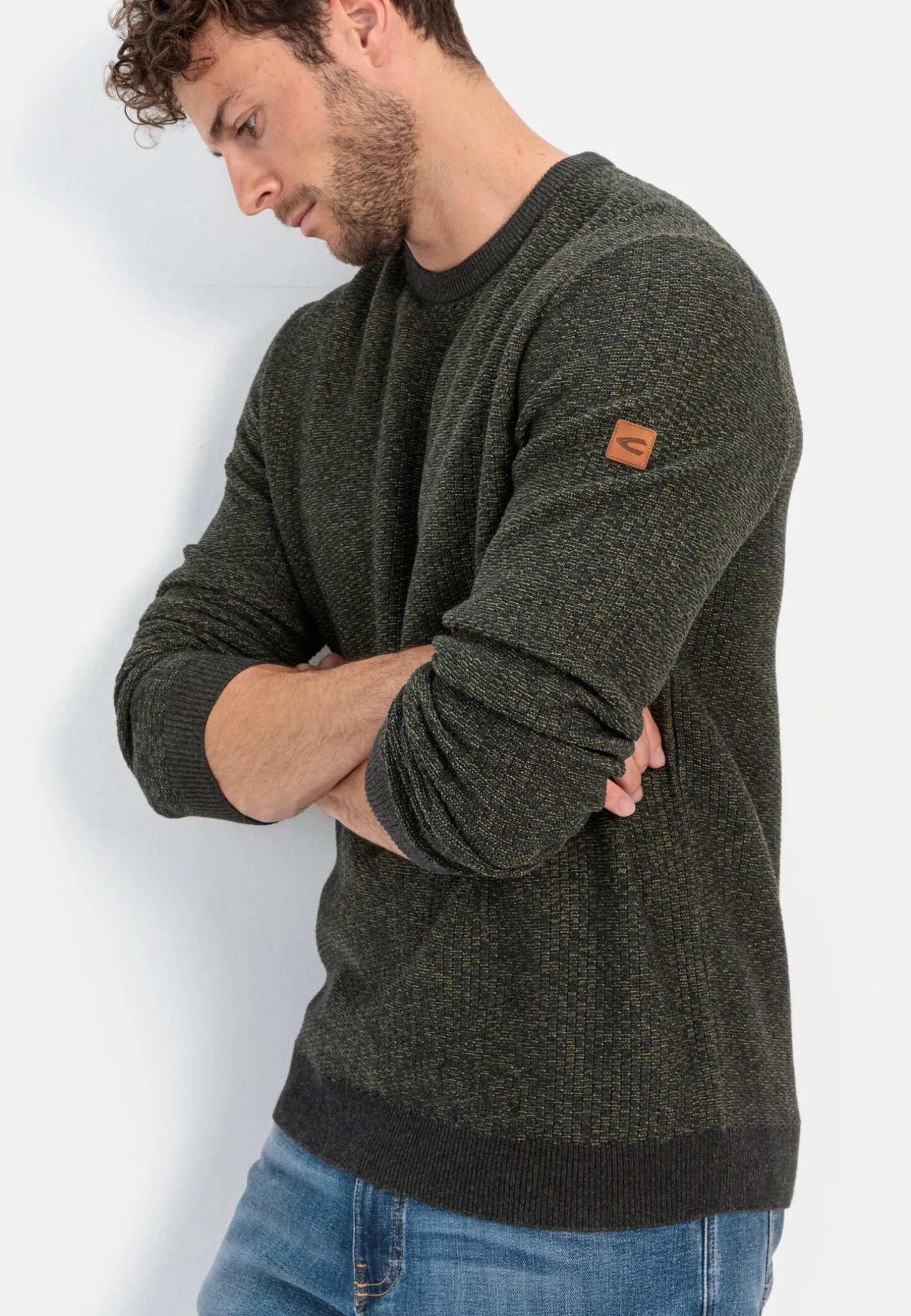 Strickpullover aus einem Baumwollmix