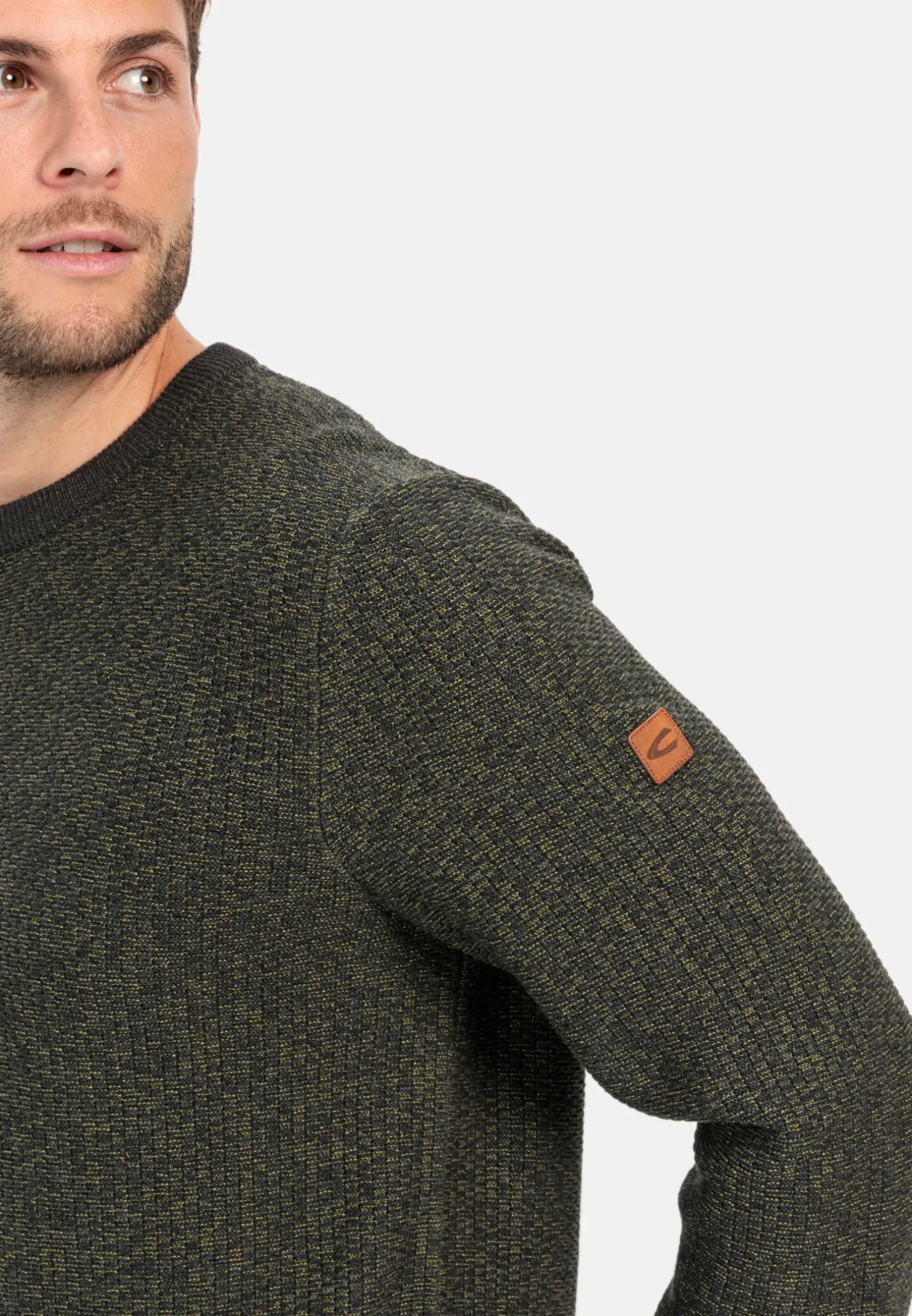 Strickpullover aus einem Baumwollmix