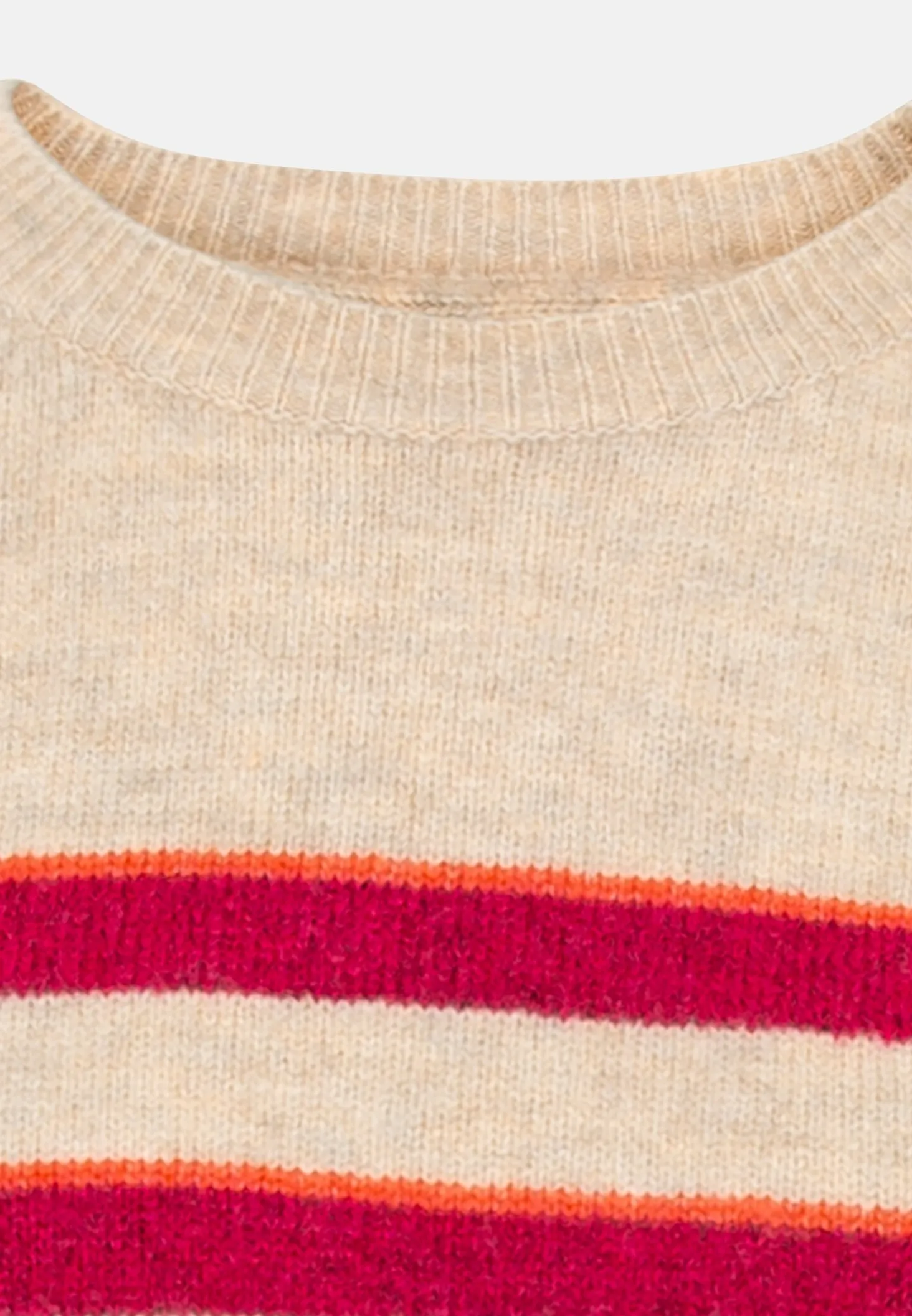 Strickpullover im Streifenmuster