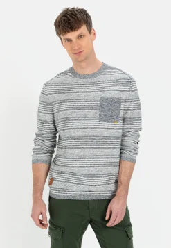 Strickpullover im Streifenmuster