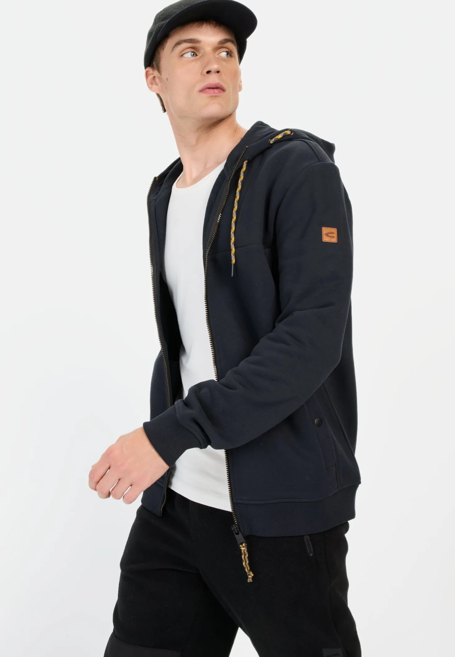 Sweatjacke aus einem Organic Cotton mix