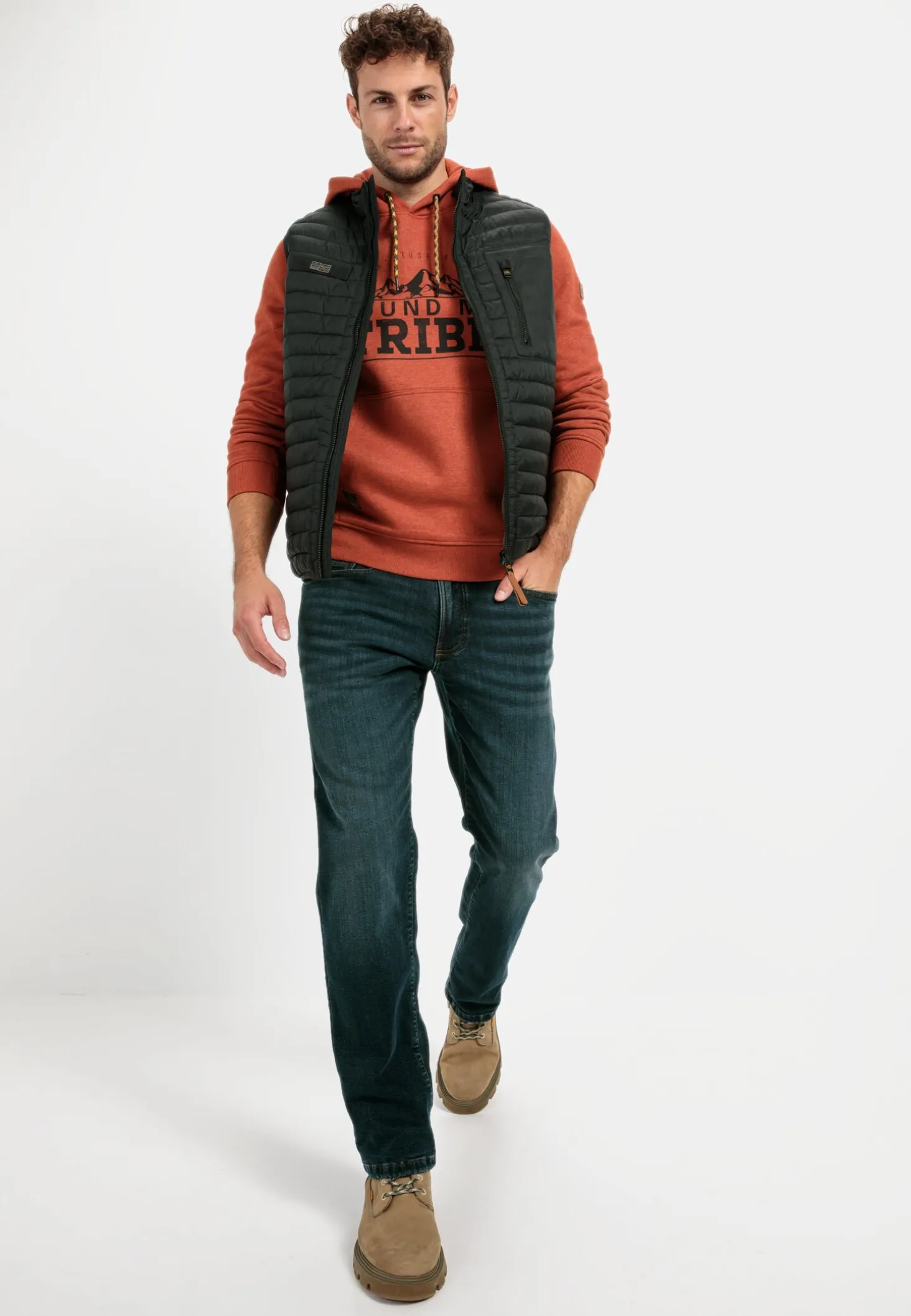 Sweatshirt mit Kapuze aus einem Baumwollmix