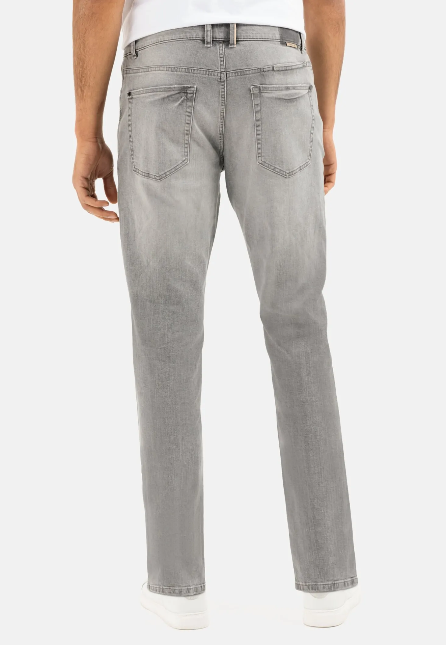 Tapered Fit Jeans mit Smartphone Tasche