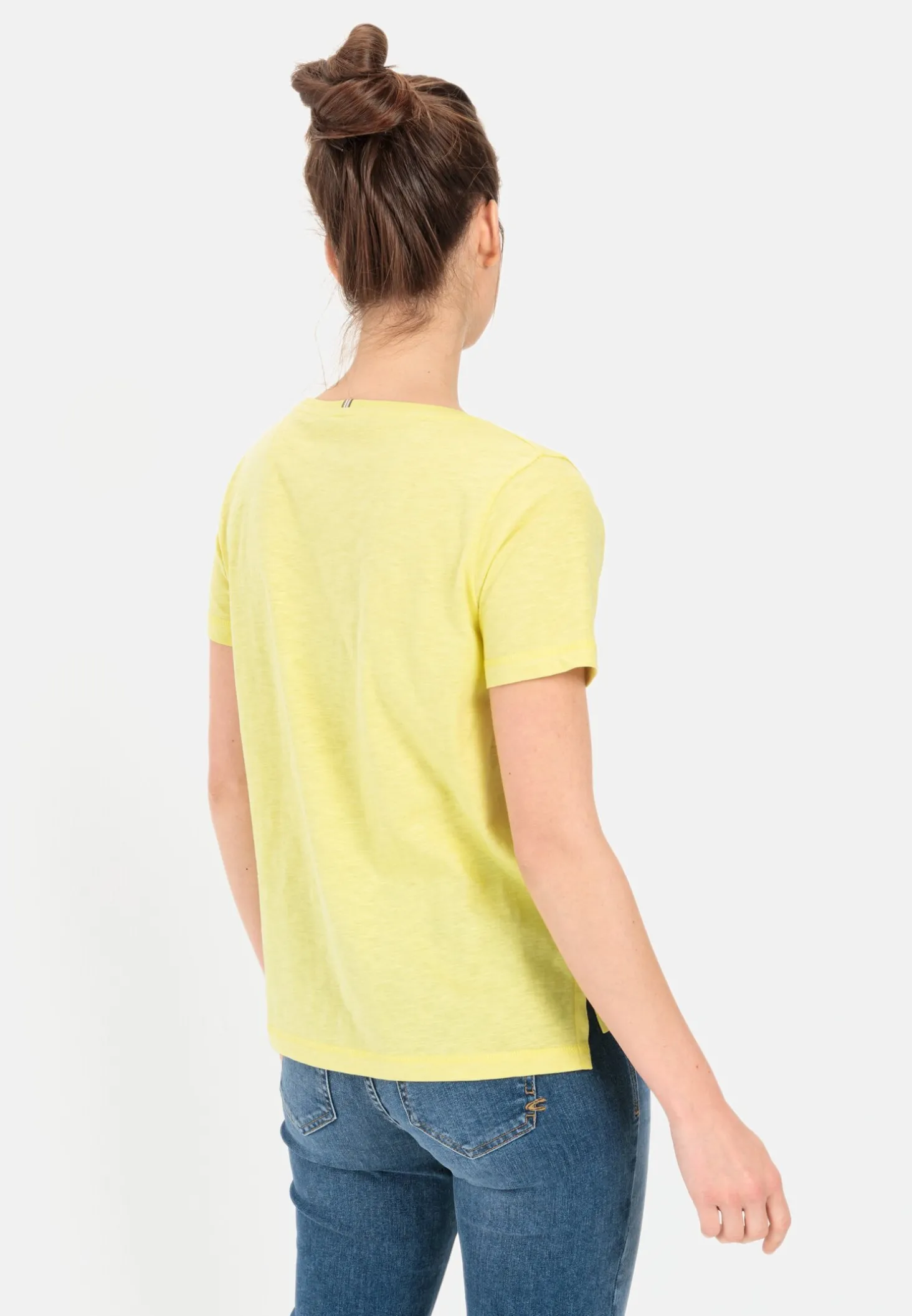 V-Neck T-Shirt aus Organic Cotton